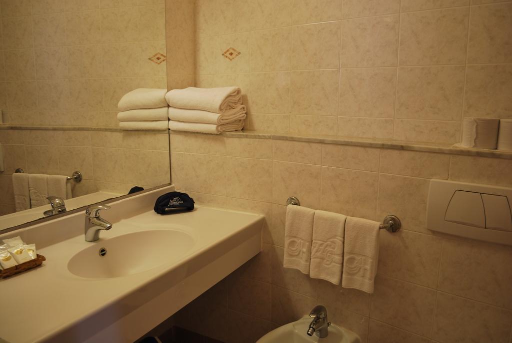 Hotel Galleano Laigueglia Cameră foto