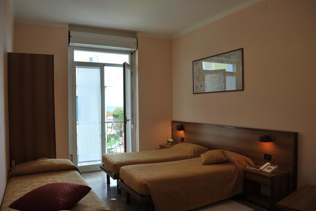 Hotel Galleano Laigueglia Cameră foto